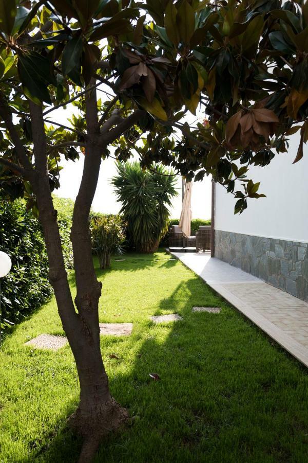 L'Oasi Di Giorgia Panzió Cittadella del Capo Kültér fotó